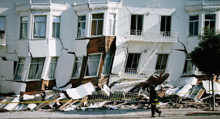 In che modo i terremoti causano danni?