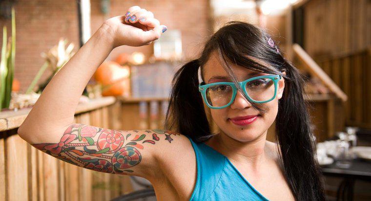 Come progettate un tatuaggio a mezza manica?