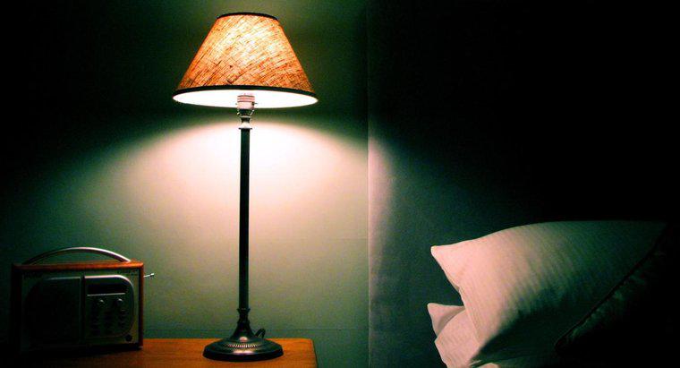 Quali sono le cause delle luci in una casa?