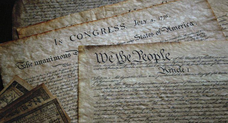Quali sono i primi 10 emendamenti alla Costituzione chiamati?