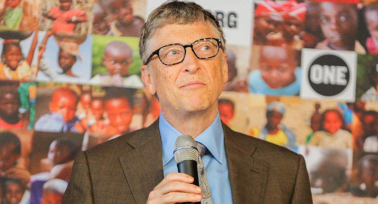 Quali sono alcune delle principali realizzazioni di Bill Gates?