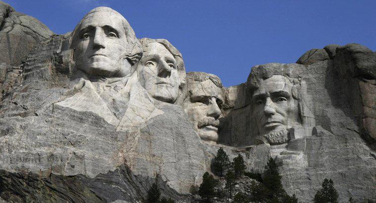 Quanto sono grandi le facce sul monte Rushmore?