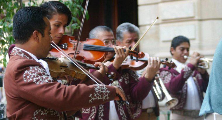 Quali strumenti sono tradizionali per una Mariachi Band?