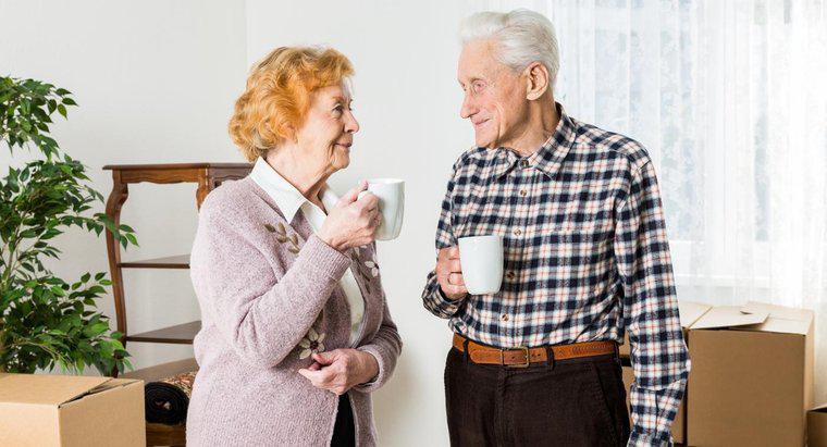 Quali sono i requisiti di idoneità per l'alloggio Senior HUD?