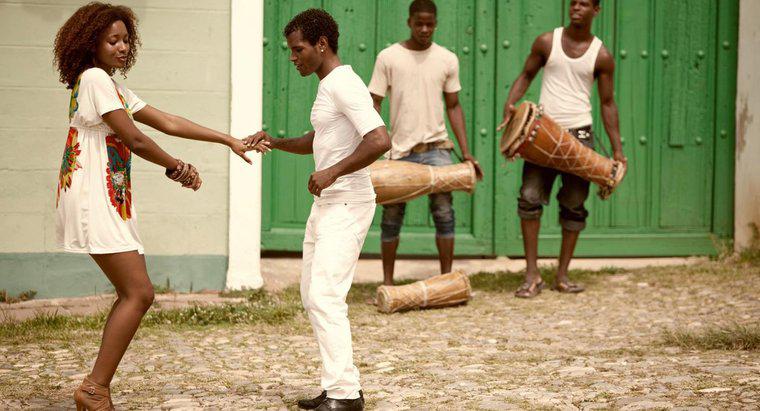 Quali tipi di musica sono nati nei Caraibi?