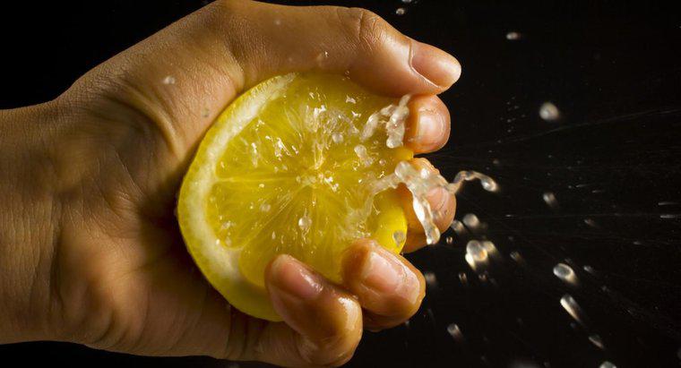 Perché il succo di limone mantiene i frutti di Brown?