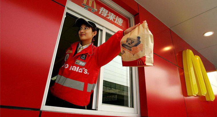 Dove i dipendenti di McDonald's comprano le loro uniformi?