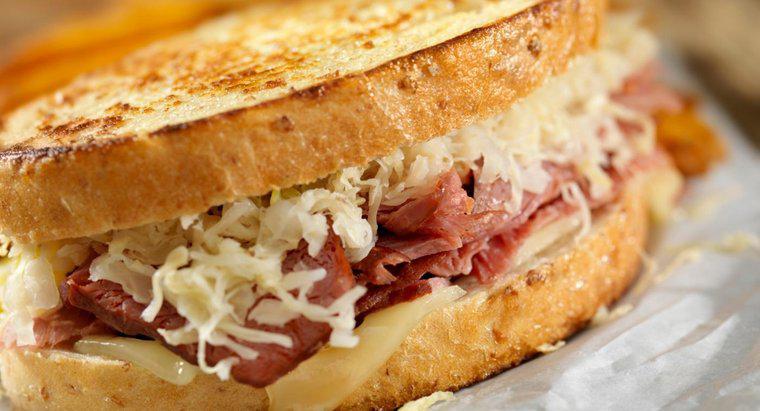 Chi ha inventato il sandwich di Reuben?