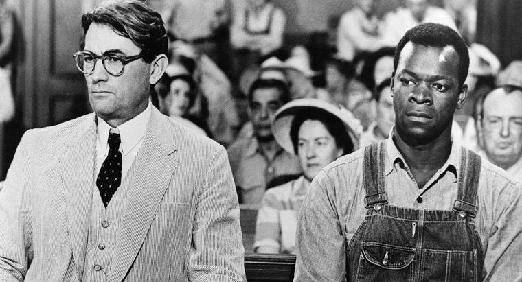 Perché Atticus difende Tom Robinson?