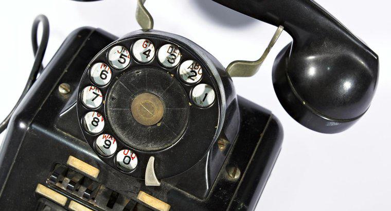 Che impatto ha avuto l'invenzione del telefono sulla società?