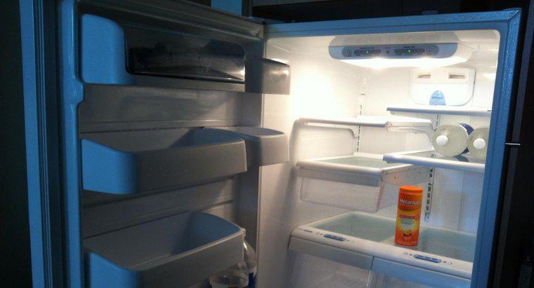 Cosa potrebbe causare una porta del frigorifero GE alla Sag?