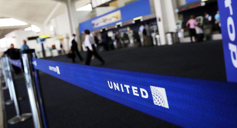 Come si può contattare United Airlines per telefono?