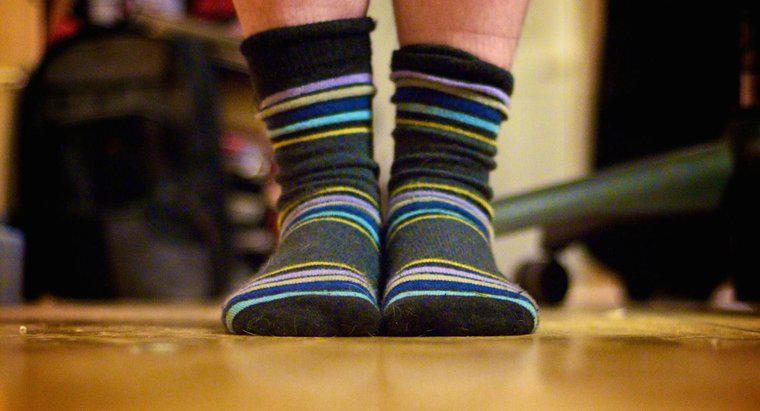 Quali calze taglia sono appropriate per un ragazzo di 10 anni?