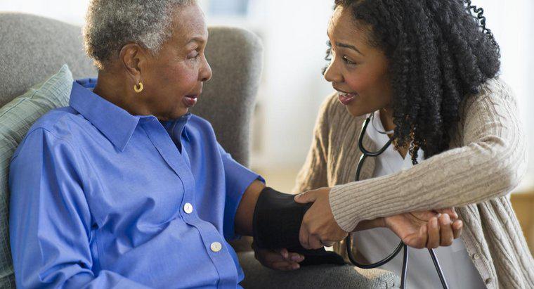 Che cosa è una pressione sanguigna normale per una donna di 67 anni?