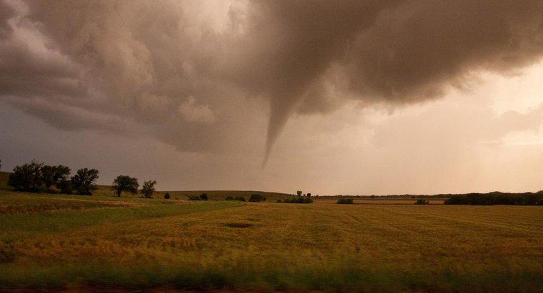 Quando Is Tornado Season in Kansas?