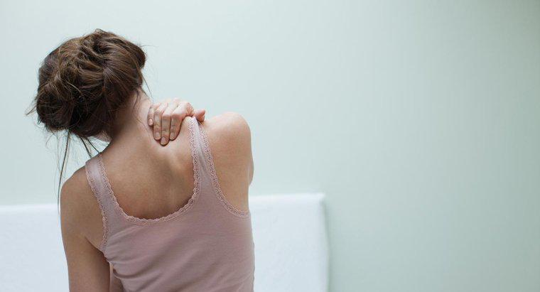 Cosa può causare un dolore nella parte superiore destra della schiena?