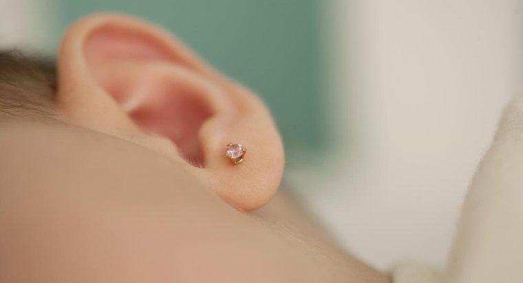 Come posso evitare i cheloidi penetranti per l'orecchio?