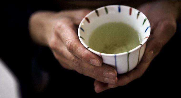 Ci sono effetti collaterali negativi di bere il tè verde?