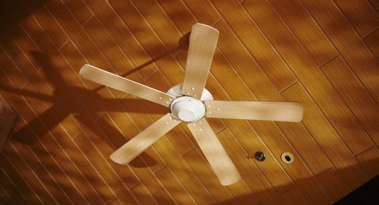 Come si aggiusta un ventilatore da soffitto con ronzio?