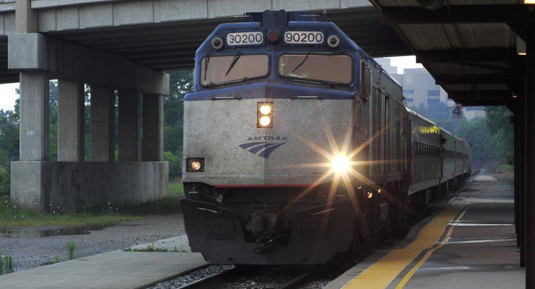 Qual è il numero di telefono gratuito per Amtrak?