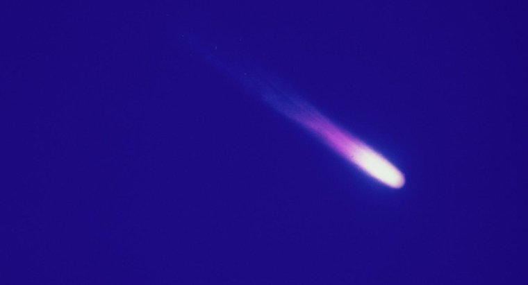 Come vengono realizzate le comete?