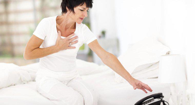 Quali sono i segni di un attacco di cuore per le donne over 50?