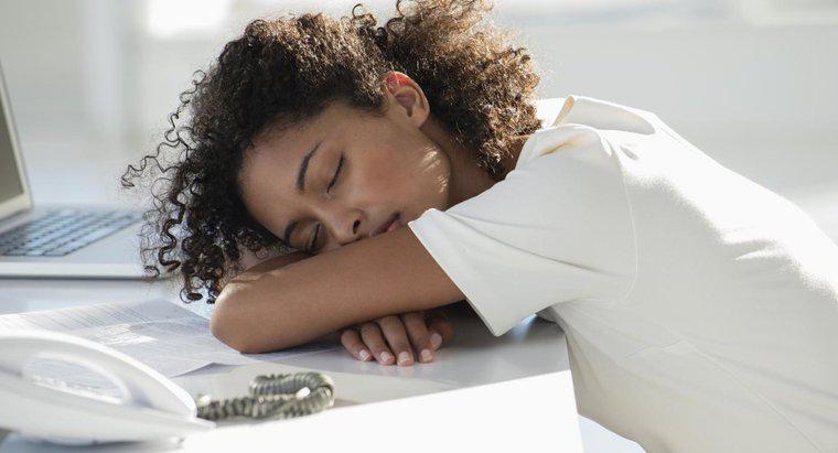 In che modo la mancanza di sonno influisce sul comportamento?