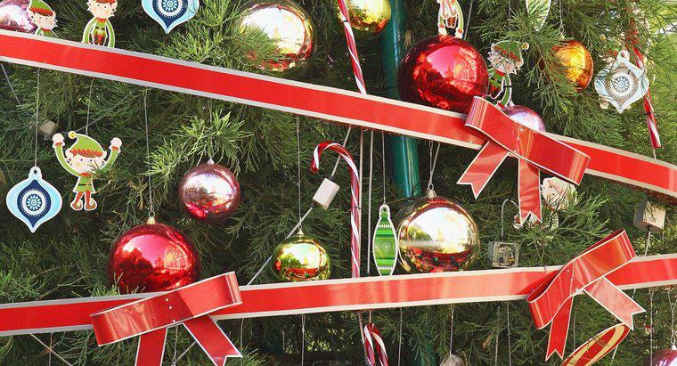 Quando dovresti abbattere le decorazioni natalizie?