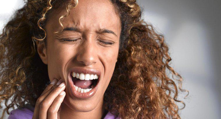 Perché i mal di denti fanno più male di notte?