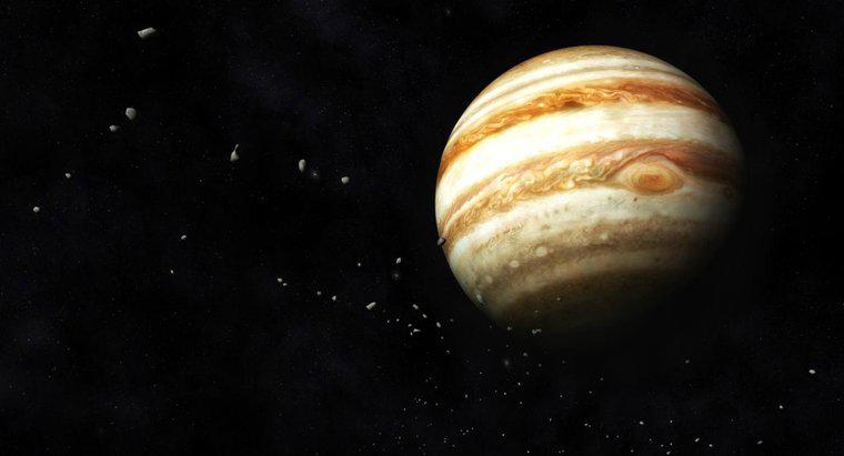Quante miglia ha Giove dalla Terra?