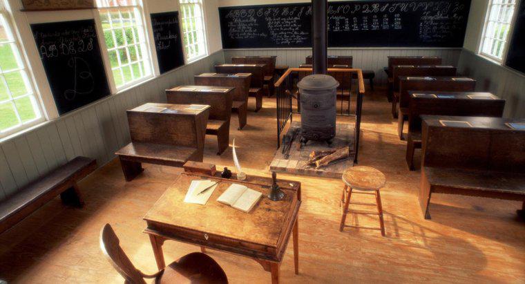 Come è stata l'educazione a Colonial Rhode Island?