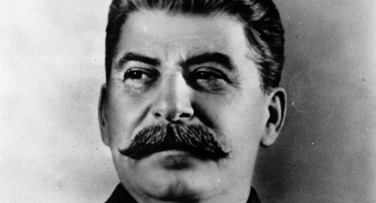 Come ha fatto Stalin a venire al potere?