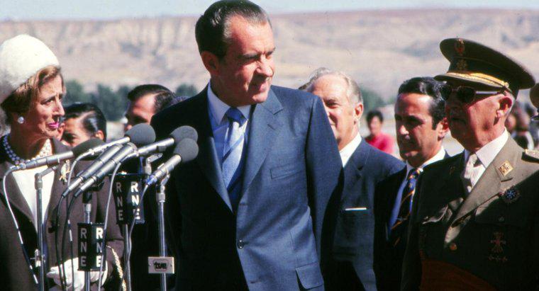 Perché Richard Nixon era considerato un cattivo presidente?