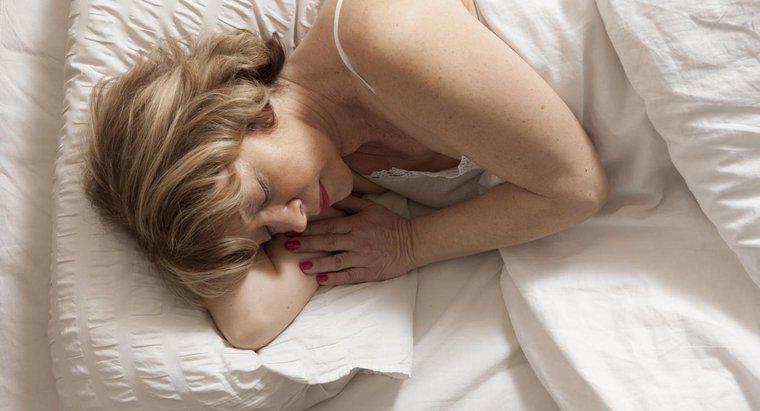 Come si riduce il dolore alla spalla dovuto al sonno dalla propria parte?