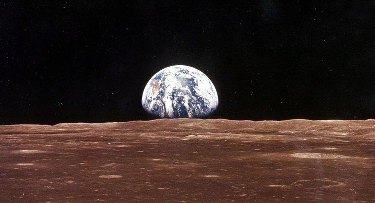 La Luna si sta allontanando dalla Terra?