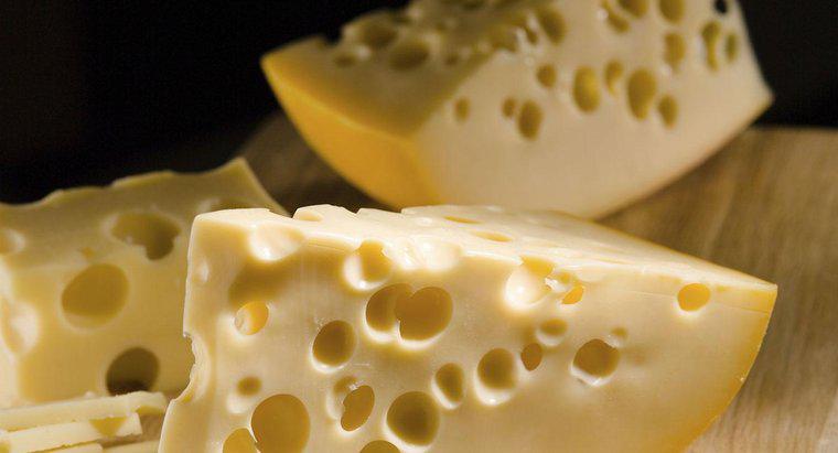 Perché il formaggio svizzero ha dei buchi?