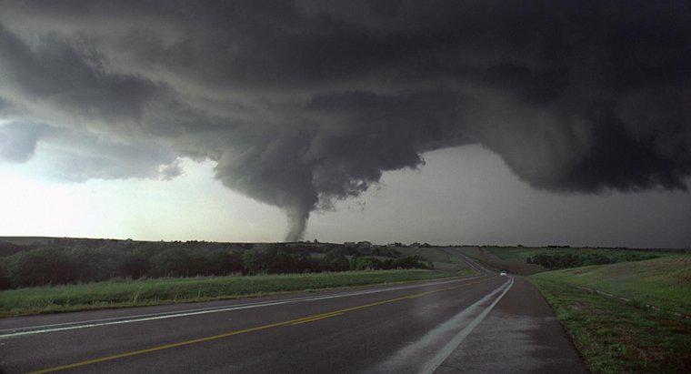 Quali sono le caratteristiche di un tornado?