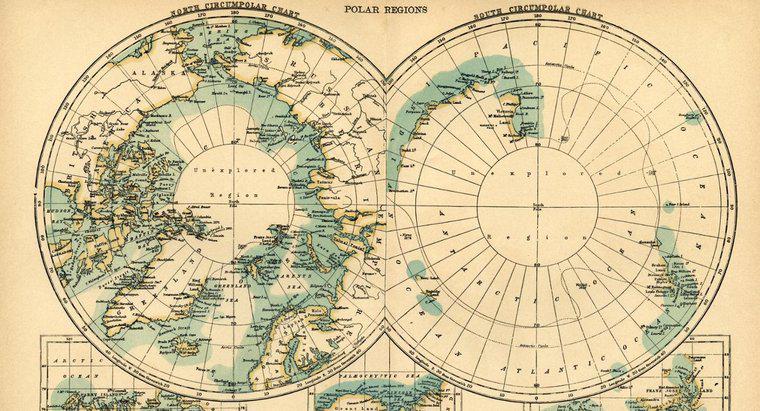 A quali latitudini si trovano i cerchi artici e antartici?
