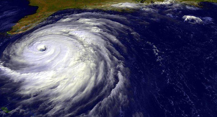 Come vengono monitorati gli uragani?