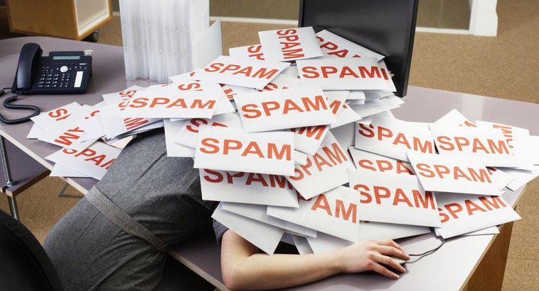 Come si invia email spam a qualcuno?