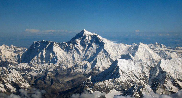 Su quale continente si trova l'Everest?