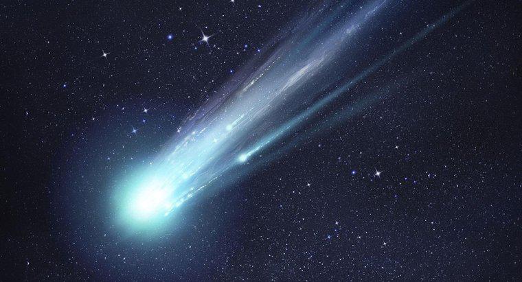 In che anno Edmond Halley ha scoperto la cometa di Halley?