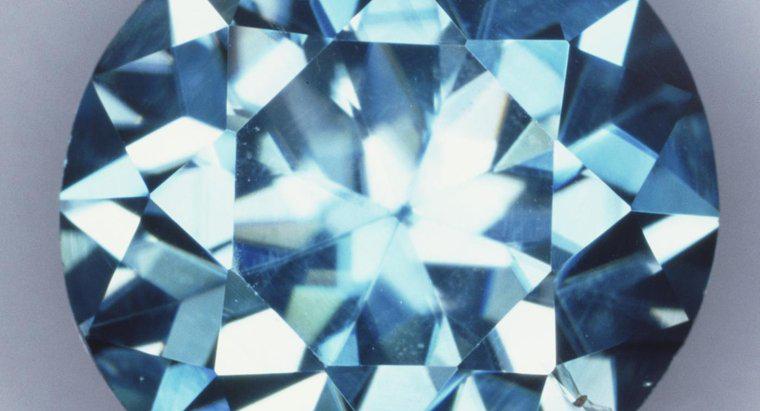Qual è la lucentezza di un diamante?