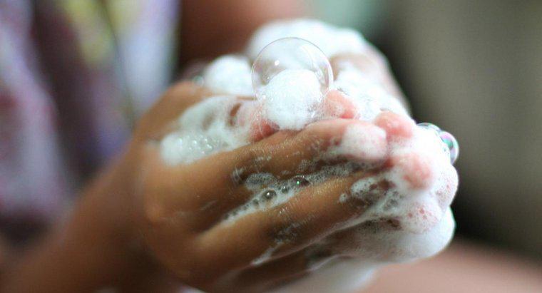 Quali ingredienti rendono la schiuma del sapone?