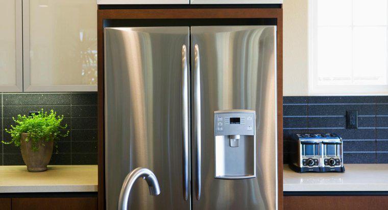 Quanto tempo dopo aver spostato un frigorifero può essere collegato?