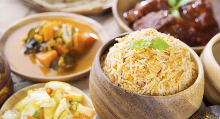 Quali alimenti vengono mangiati durante il diwali?