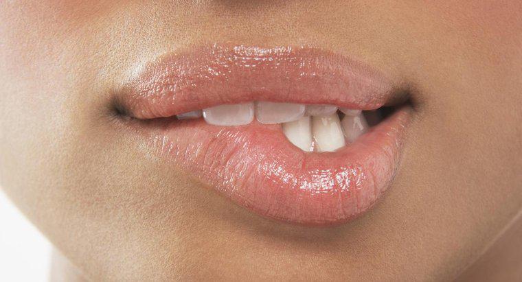 Quali sono i sintomi di una infezione della bocca?