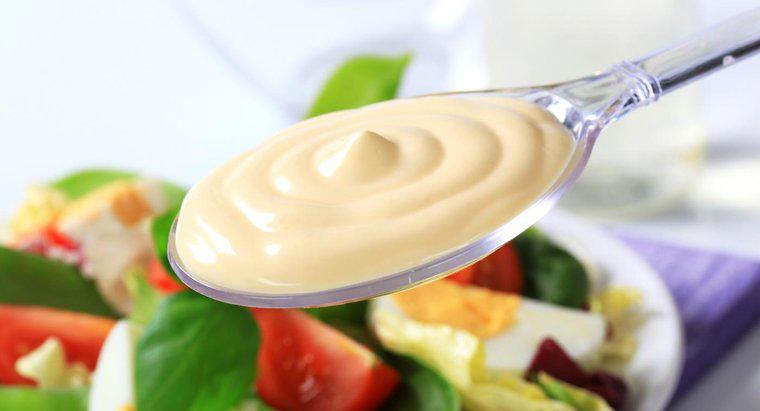 Qual è la differenza tra maionese e condimento per insalata?
