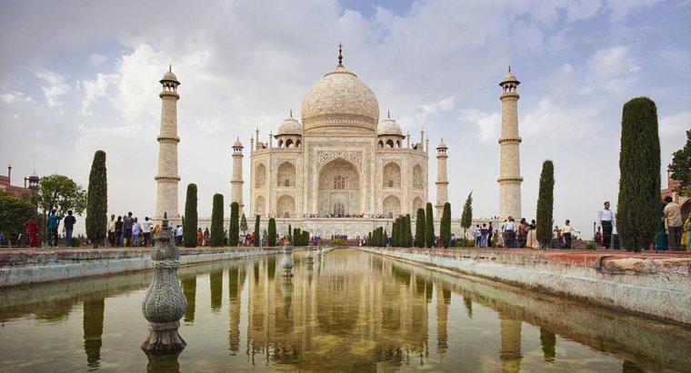 In quale paese si trova il Taj Mahal?
