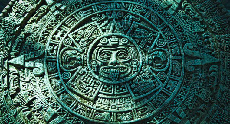 Quali contributi apportati dagli Aztechi hanno influenzato la società di oggi?